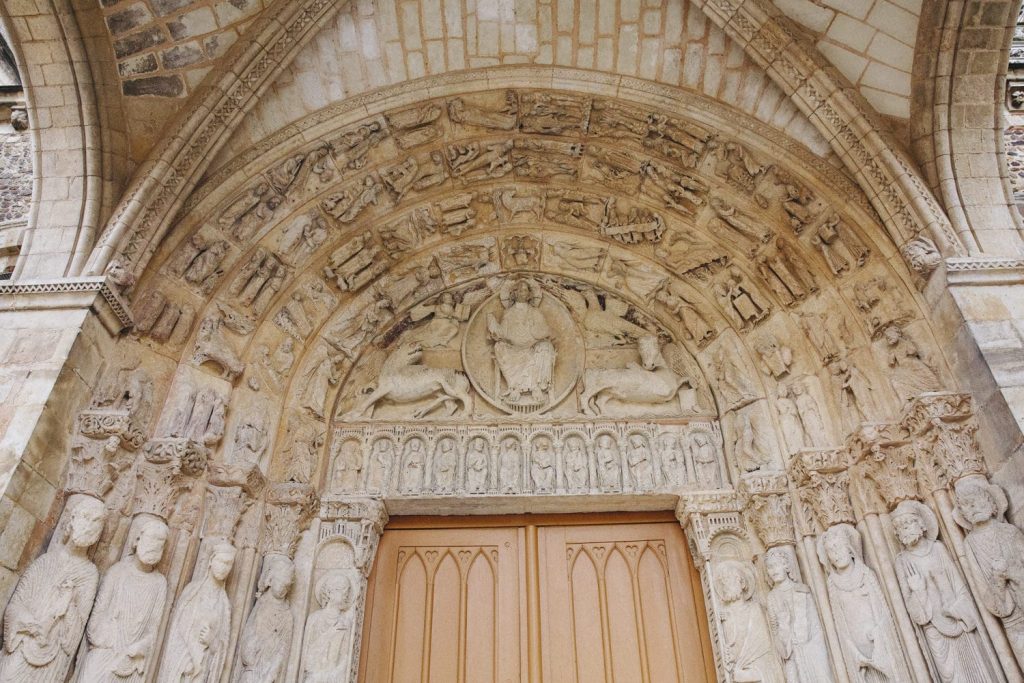 porche-roayl-cathedrale-le-mans