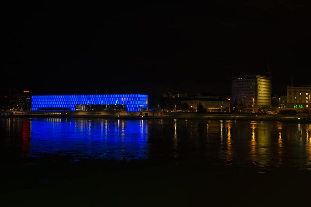 Lentos-museum-nuit