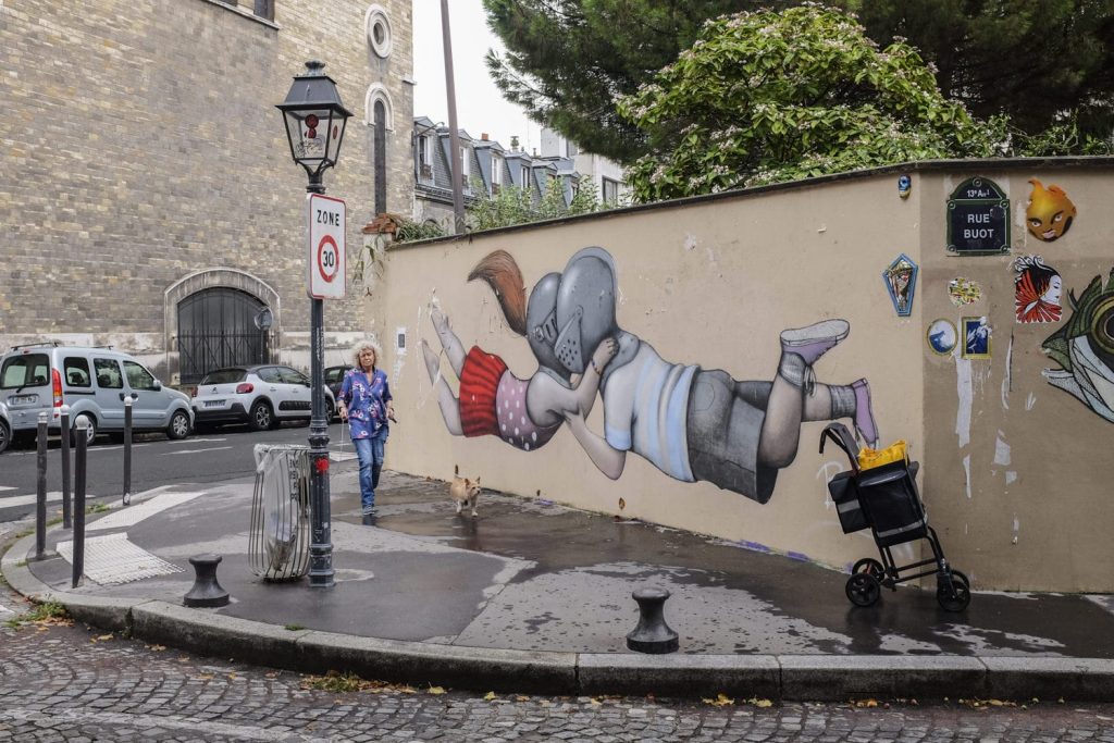 Seth un street artiste connu dans les rues de Paris