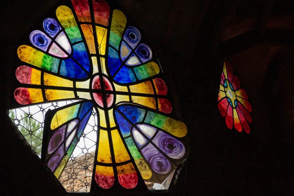 Vitraux-crypta-guell