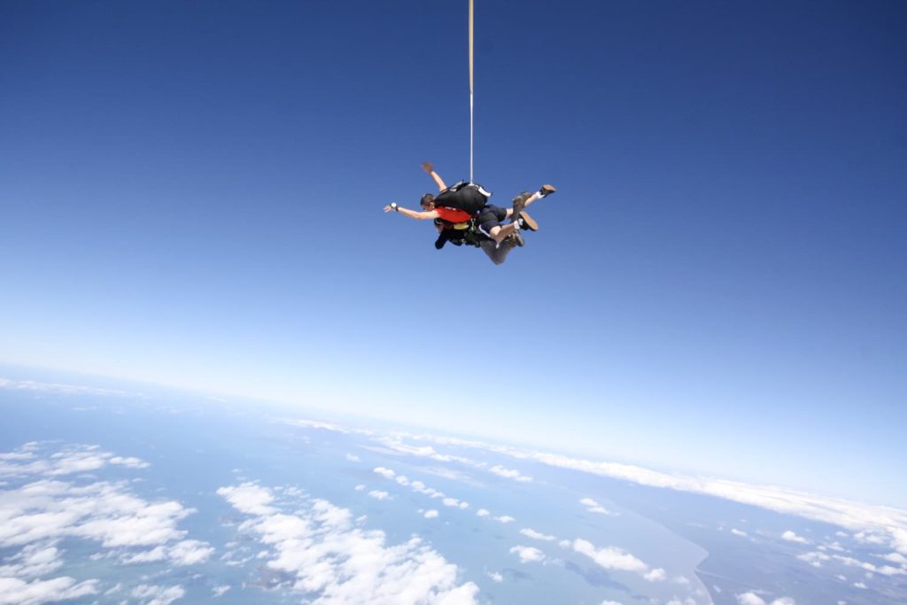 Saut en parachute sur la grande barrière de corail en Australie