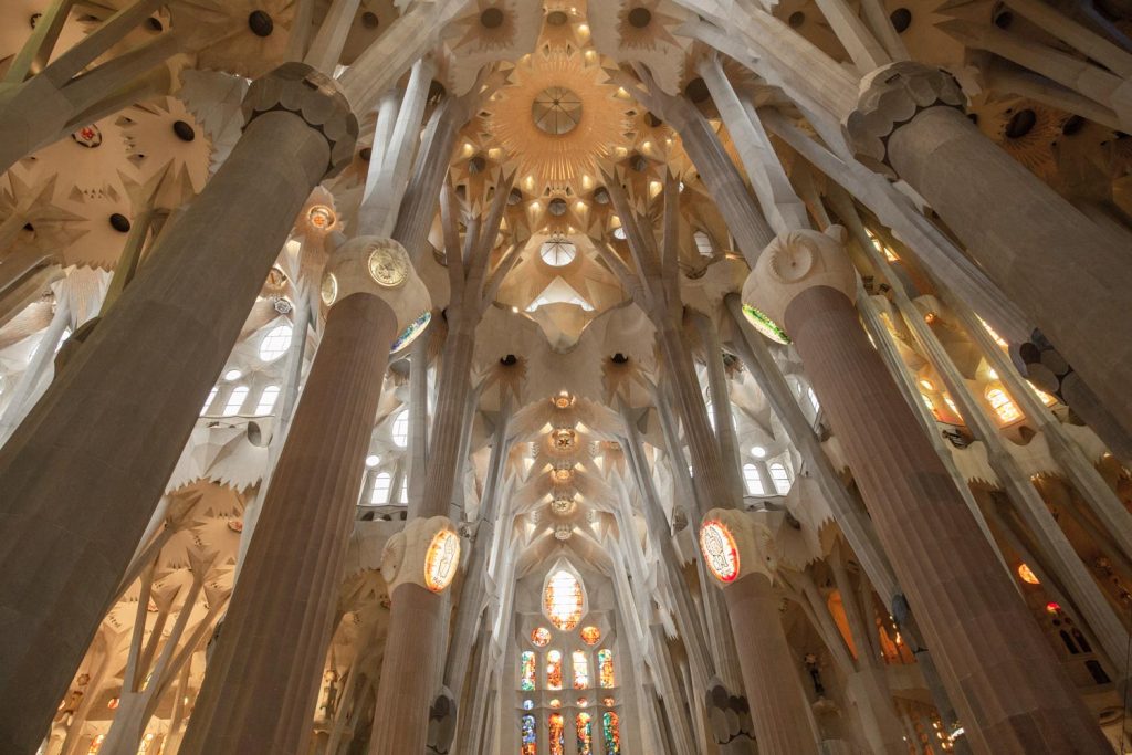 Sagrada-Familia-Gaudi-barcelone