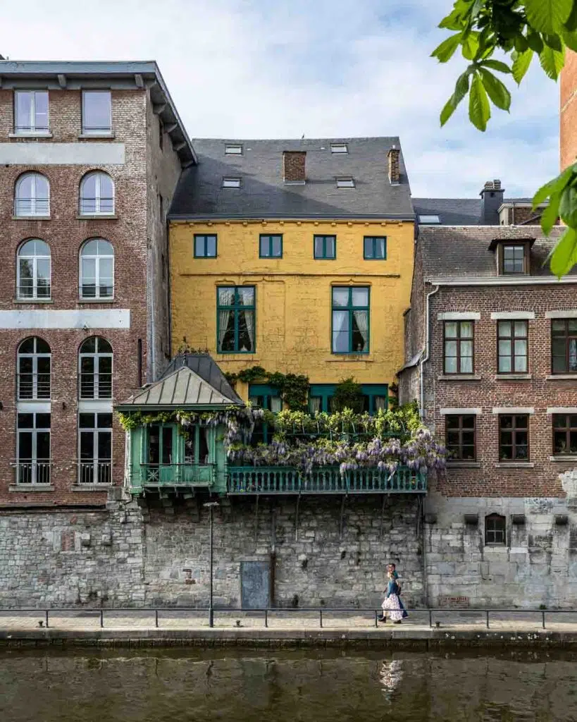 Façade namur