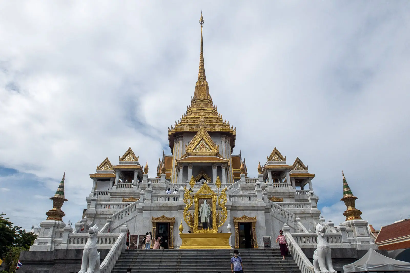 Wat Traimit bangkok