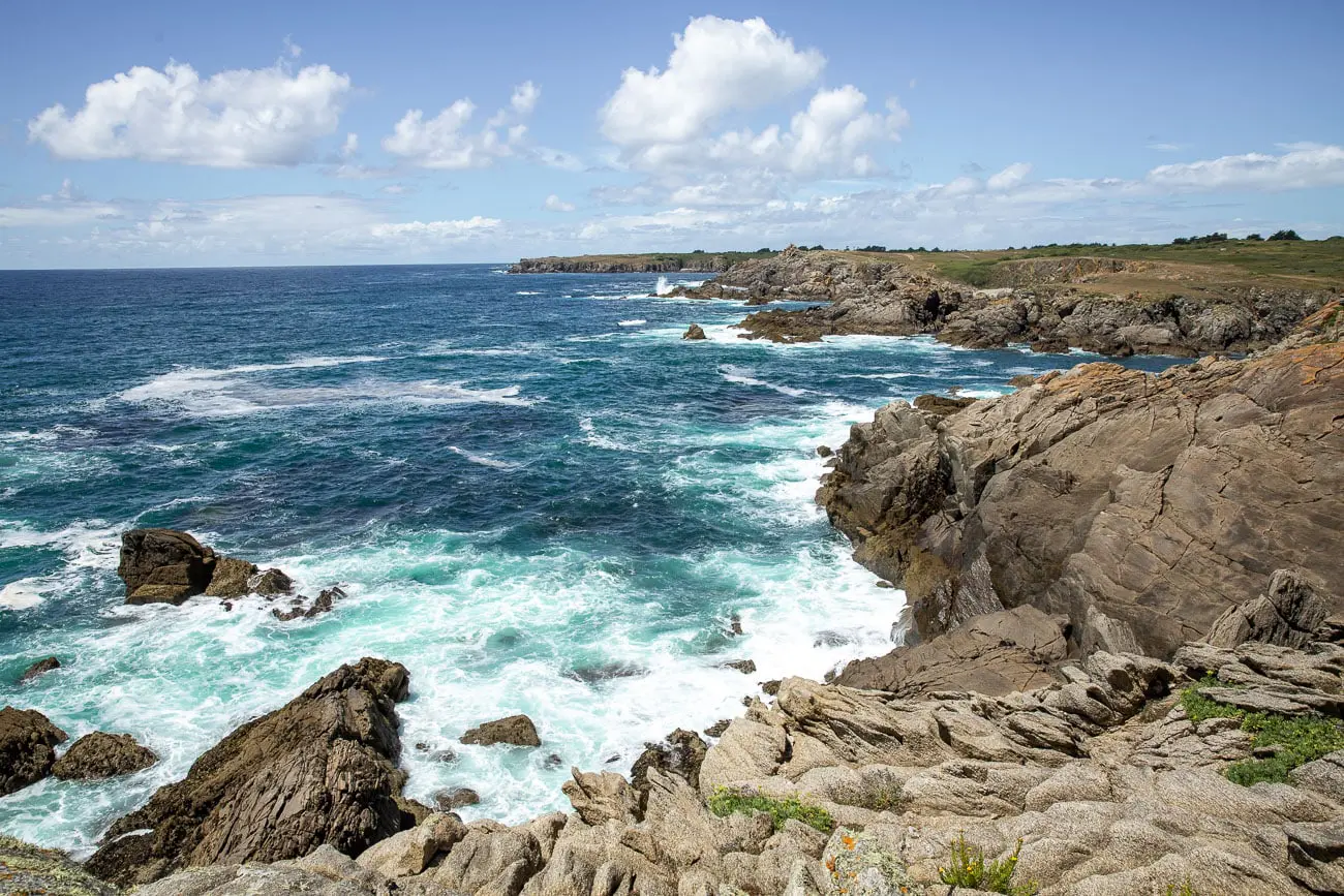 Paysage de la côte sauvage à l'ile d'Yeu