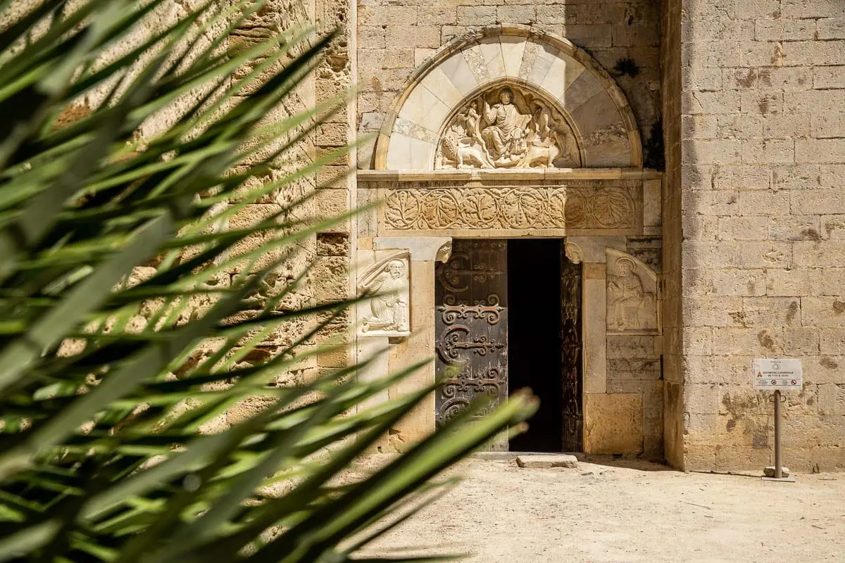 cathedrale-maguelone