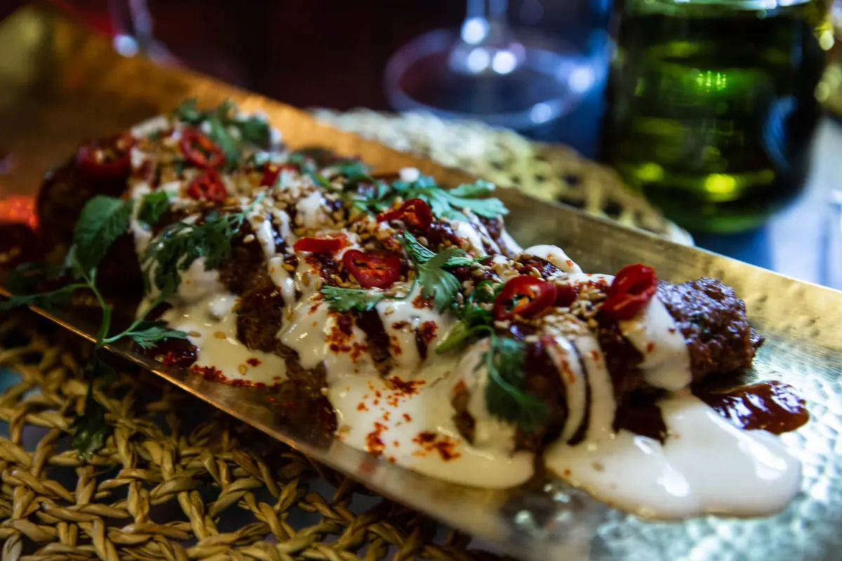 Kefta qui pleure, le plat signature du chef Abdel Alaoui à la Pergola de Marrakech