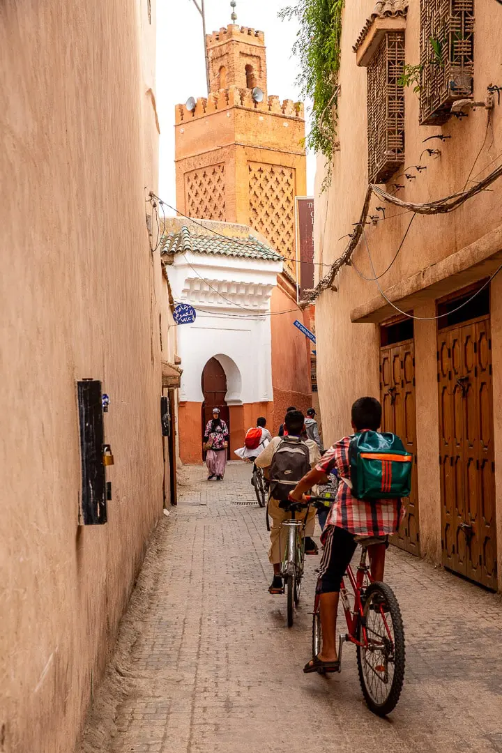 Sortie d'école dans la medina de marrakech