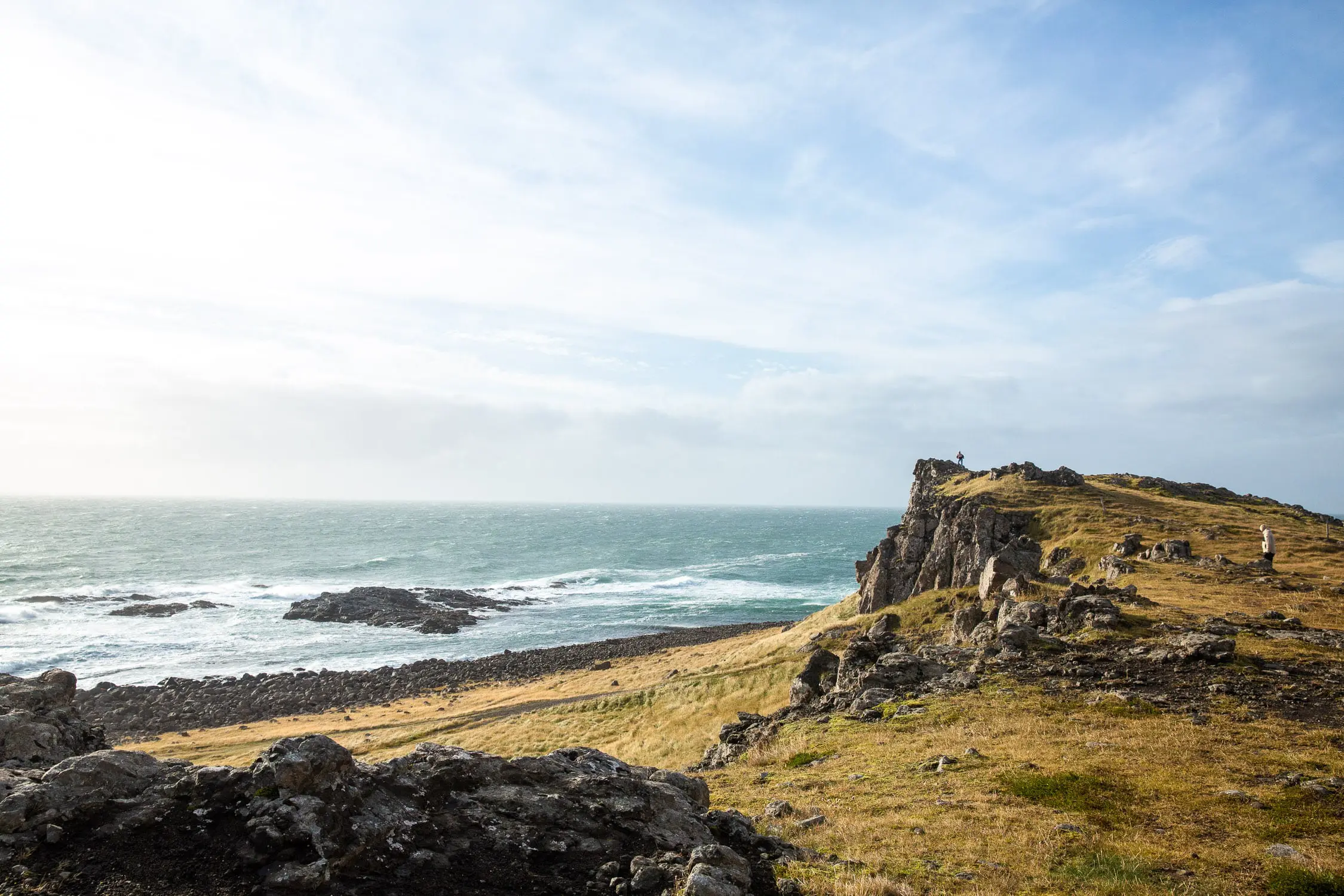 paysage entre mer et montagne des fjords de l'est d'Islande