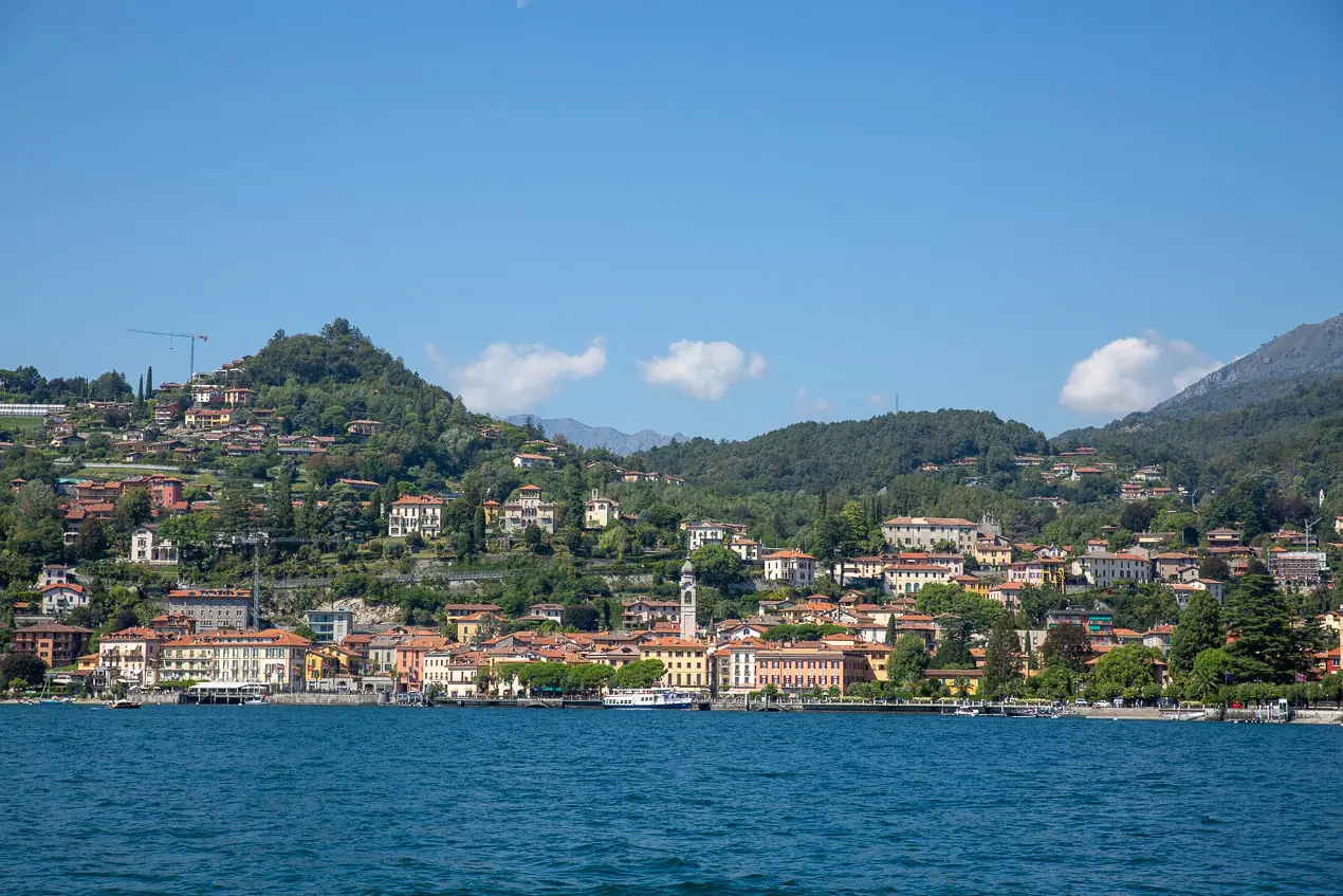 Vu sur Menaggio depuis le lac de Côme