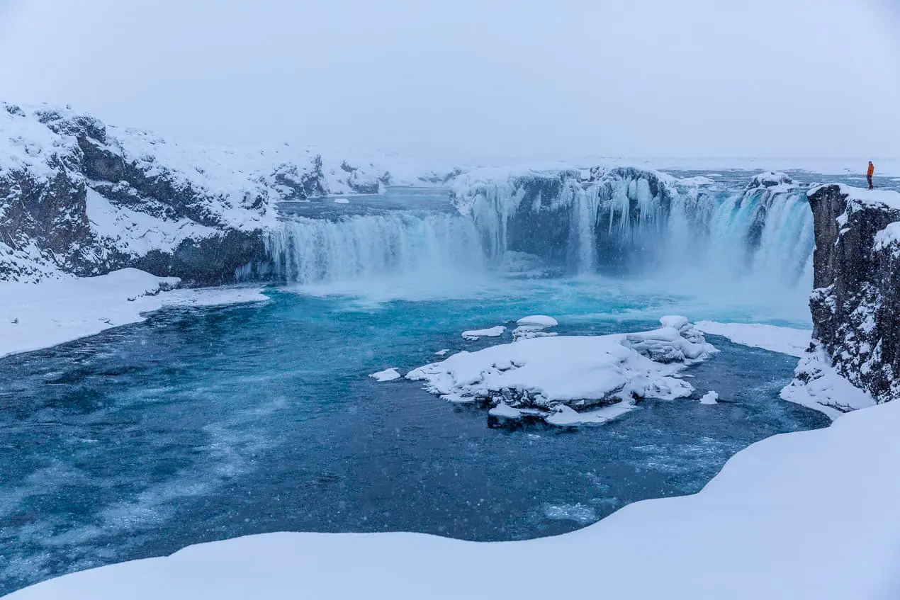Chutes de Godafoss enneigées