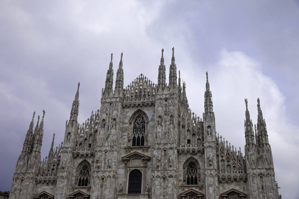 détails de la façade du Duomo de Milan