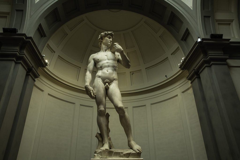 Statue de David de Michel-Ange, chef-d’œuvre de la Renaissance exposé à la Galleria dell’Accademia de Florence