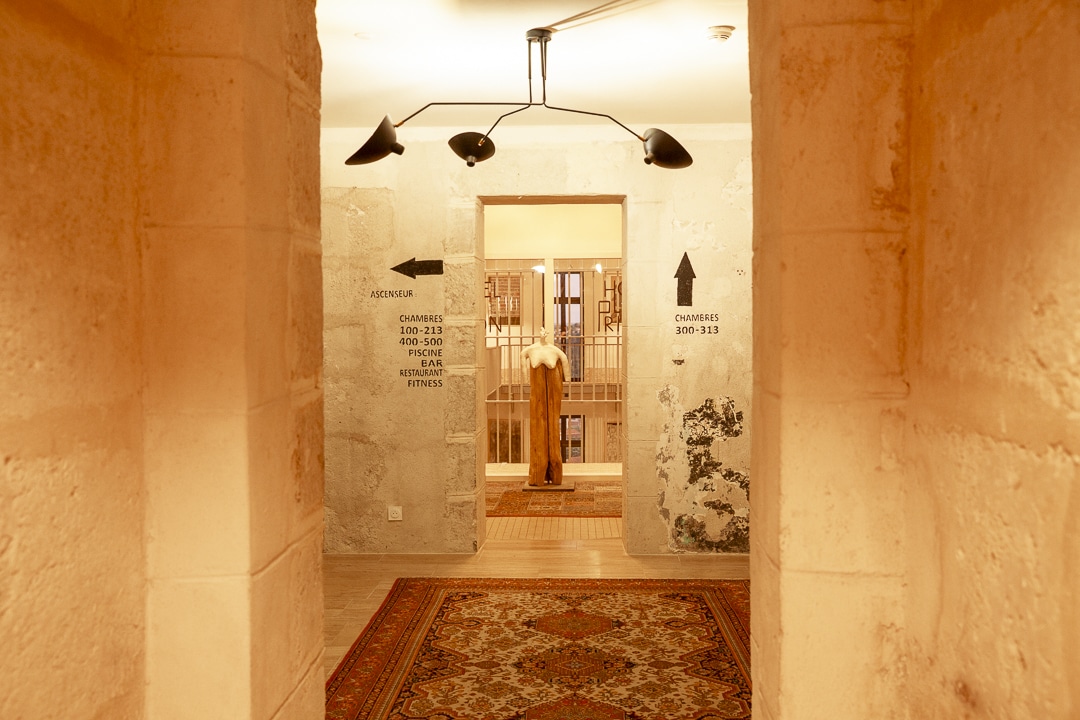 entrée vers les cellules et les chambres du premier hotel prison de France à Béziers