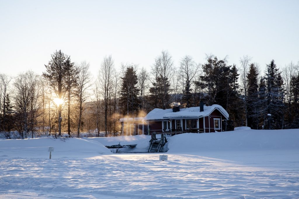 sauna-finlande-hiver