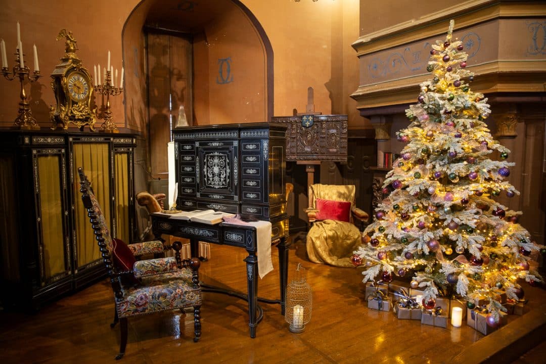 Sapin de noël dans le cabinet de travail de Chaumont sur Loire
