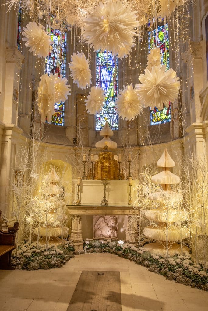 chapelle du château de Chenonceau décorée sur le thème Noël Arctique