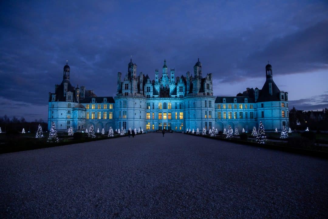 façade givrée du château de Chambord pour Noël