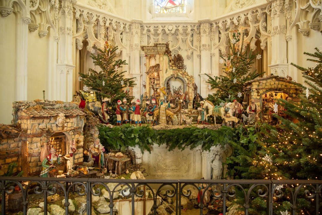 crèche très fournie de la chapelle Saint-Hubert