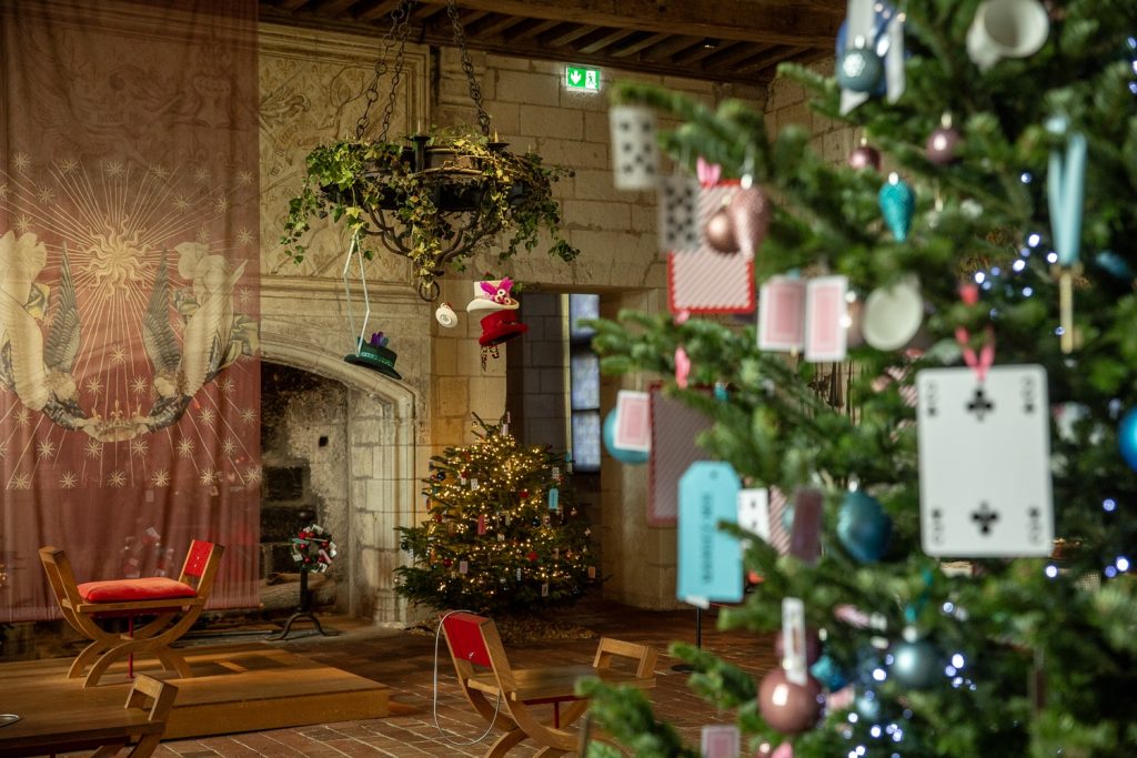 Décorations de noël à l'intérieur du logis royal de loches