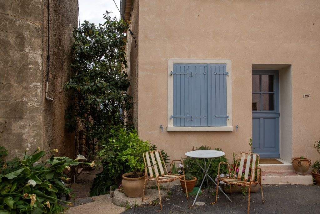 terrasse d'une maison à Liausson