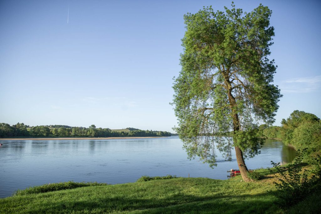 Vue sur la Loire depuis le hameau des lombardières