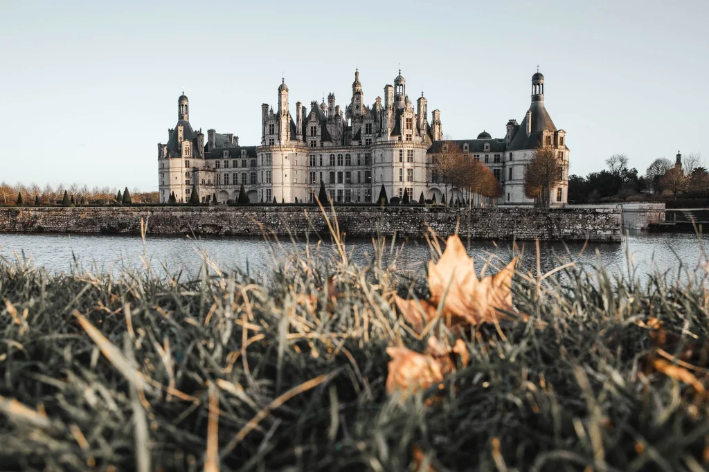 Façade côté jardins du Chateau de Chambord en hiver